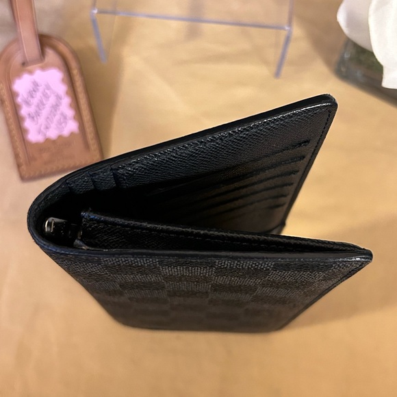 Authentic Louis Vuitton Damier Graphite Brazza Long Wallet - Picture 6 of 11